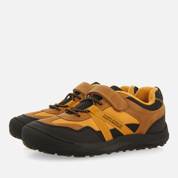 SNEAKERS ESTILO TREKKING JULBACH