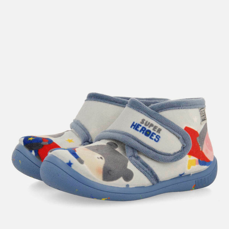 ZAPATILLAS DE ESTAR POR CASA ABOTINADAS SUPERHÉROES TOMPA