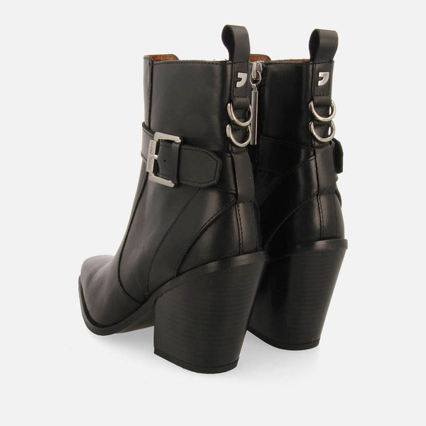 COWBOY LEATHER BOOTS WITH HEEL SANDVED
