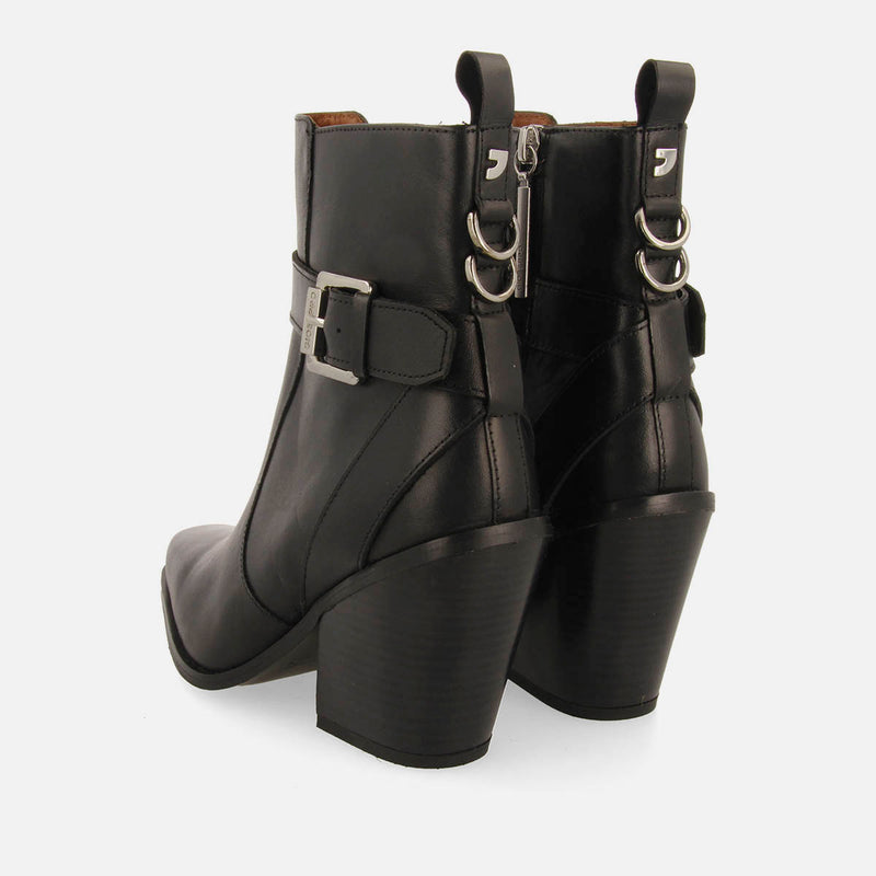 COWBOY LEATHER BOOTS WITH HEEL SANDVED