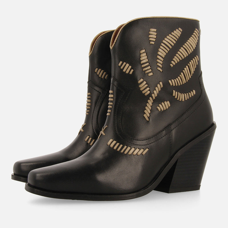 BOTINES COWBOY BORDADO PIEL RAJEC