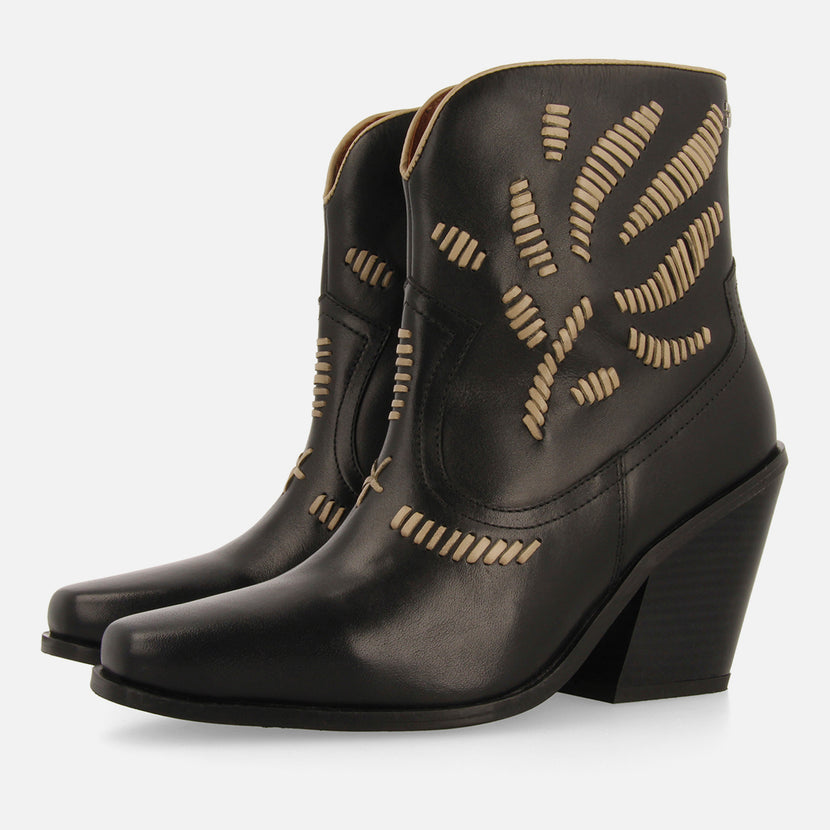 BOTINES COWBOY BORDADO PIEL RAJEC