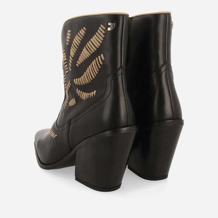 BOTINES COWBOY BORDADO PIEL RAJEC