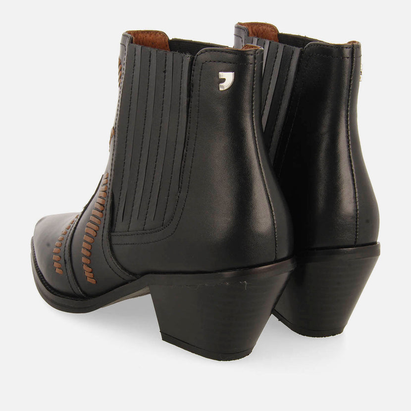 BOTINES COWBOY BORDADO PIEL SIKLOS