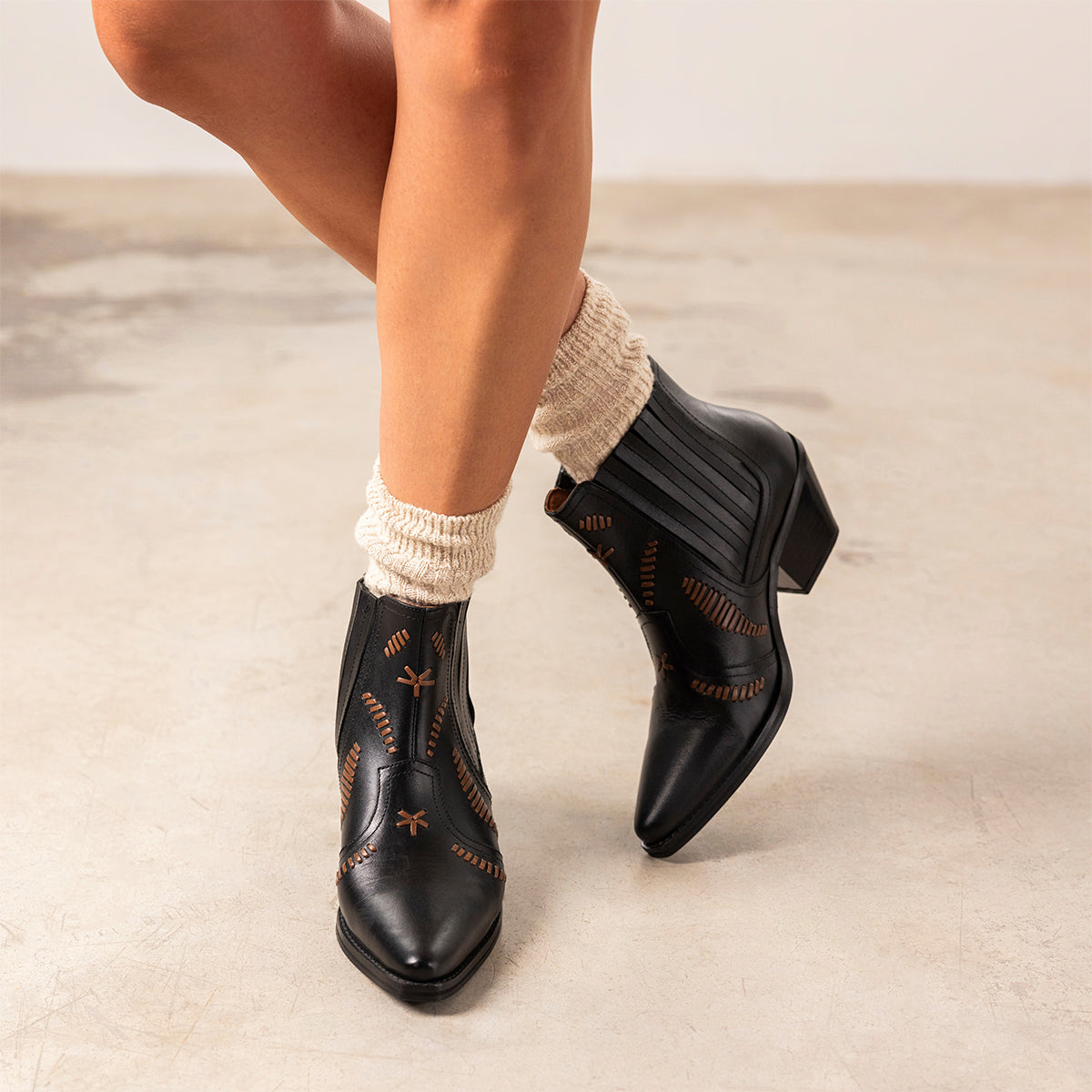 STIVALI DA COWBOY IN PELLE BORDATA SIKLOS