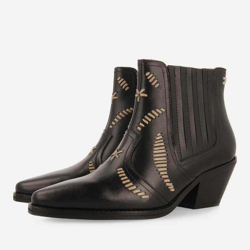 BOTINES COWBOY BORDADO PIEL SIKLOS