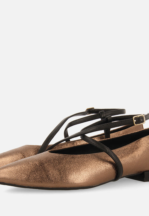 SAPATILHAS METÁLICAS DE PELE TURKEVE