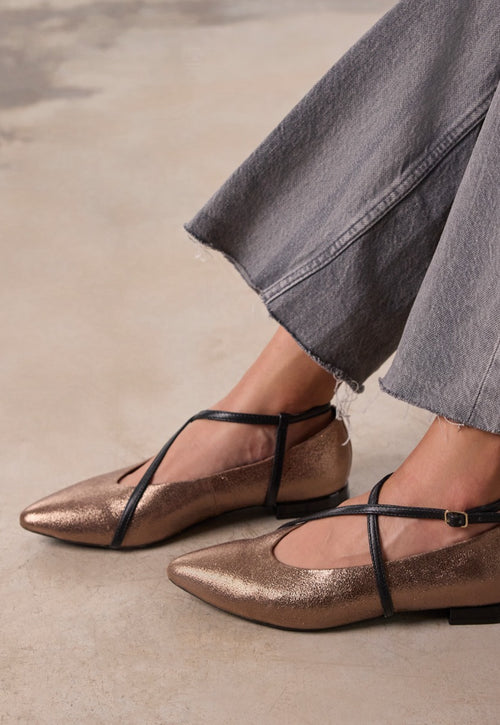 SAPATILHAS METÁLICAS DE PELE TURKEVE