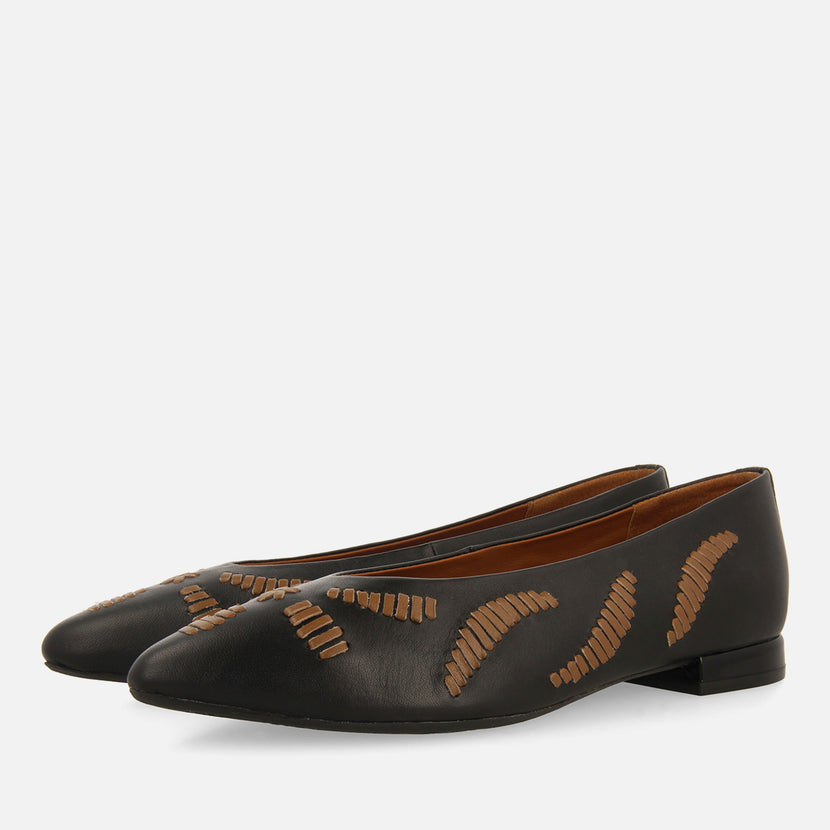 EMBROIDERED LEATHER BALLET FLATS ZAMARDI