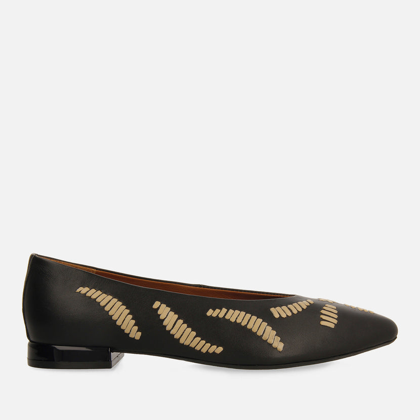 EMBROIDERED LEATHER BALLET FLATS ZAMARDI