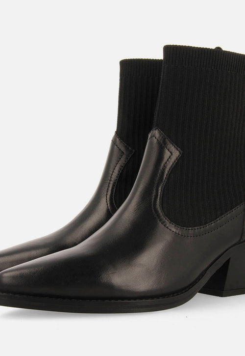 BOTINES COWBOY TIPO CALCETÍN TACÓN PIEL TAPOLCA