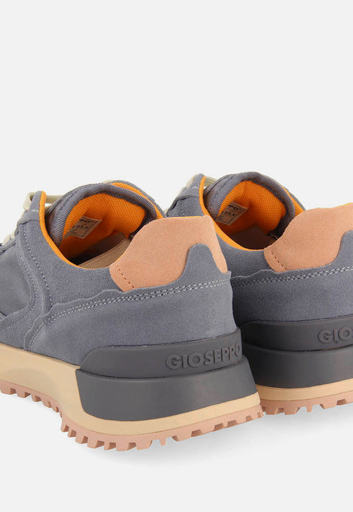 RETRO SNEAKERS FLOING