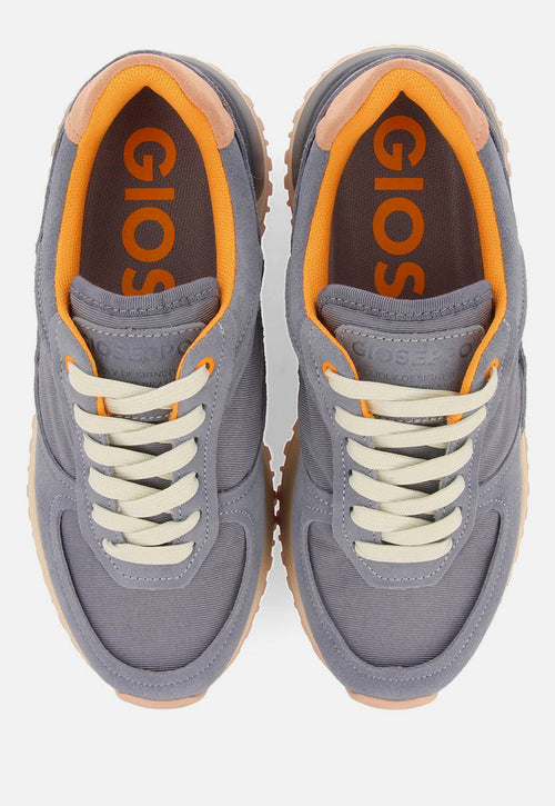 RETRO SNEAKERS FLOING