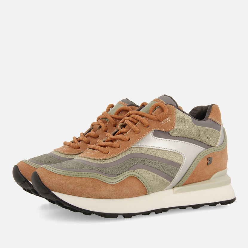SNEAKERS CUÑA INTERNA IGAL
