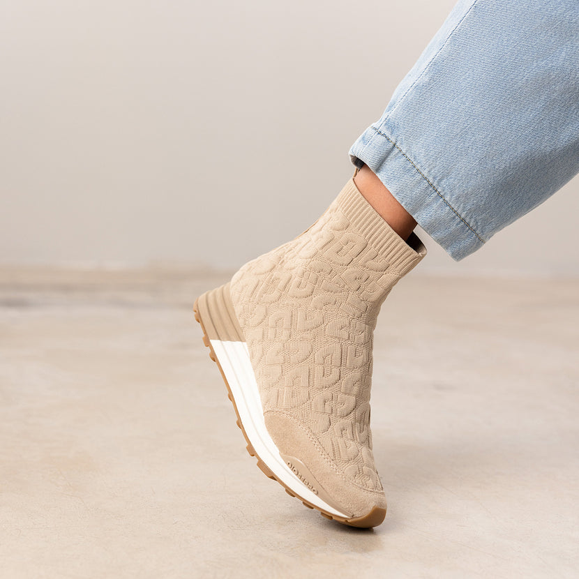 BASKETS DE TYPE CHAUSSETTE HOLEV