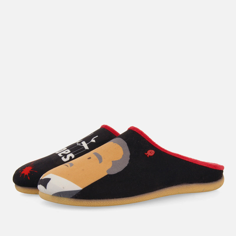 MOVIE PRINT SLIPPERS
