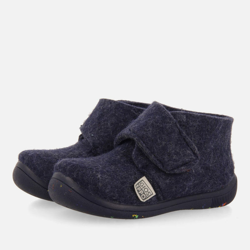 ZAPATILLAS DE ESTAR POR CASA ABOTINADAS SCIPIO