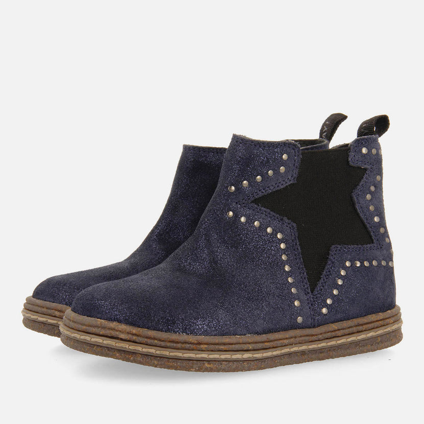 BOOTS WITH SHINY SUEDE LEATHER STUDS AJKA