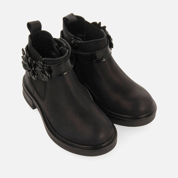 SCARPE CON CINTURINO DI FIORI DI QUITA E PONE HEVIZ