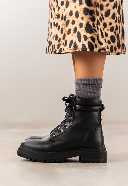 BOTAS ESTILO MILITAR PIEL SUELA TRACK BERKSHIRE