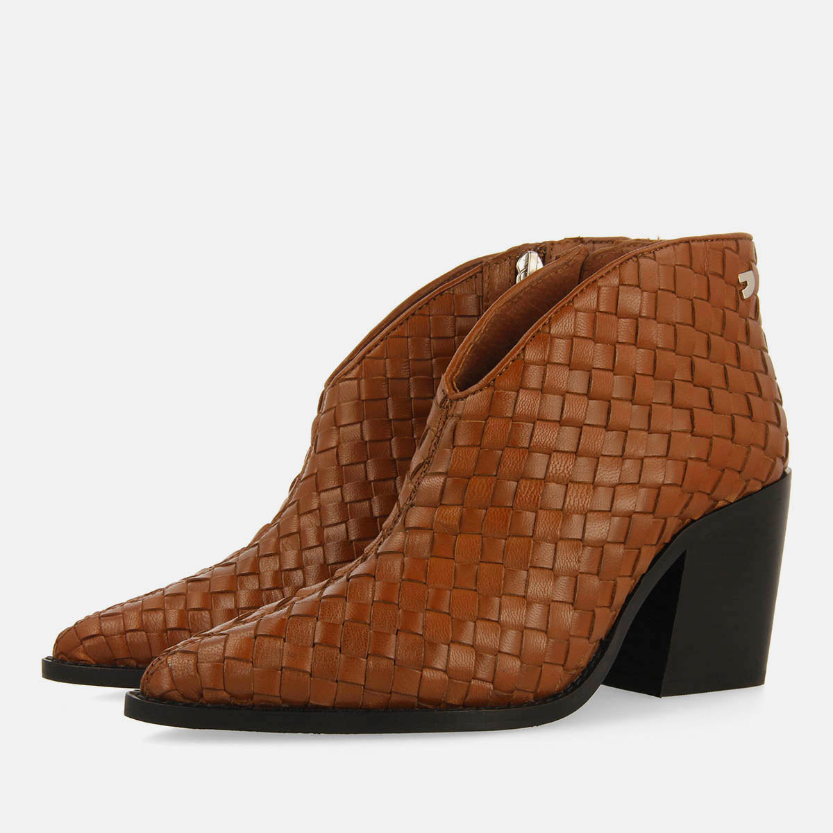 Bottines a talon en cuir croco Bottines a talon en cuir croco