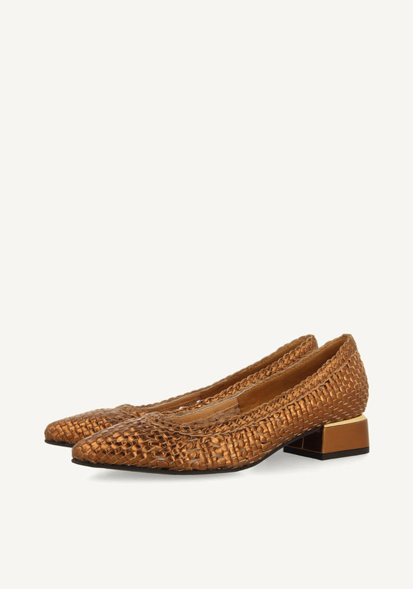 ZAPATOS DE SALÓN METALIZADOS TACHUELAS PIEL MAGLOD