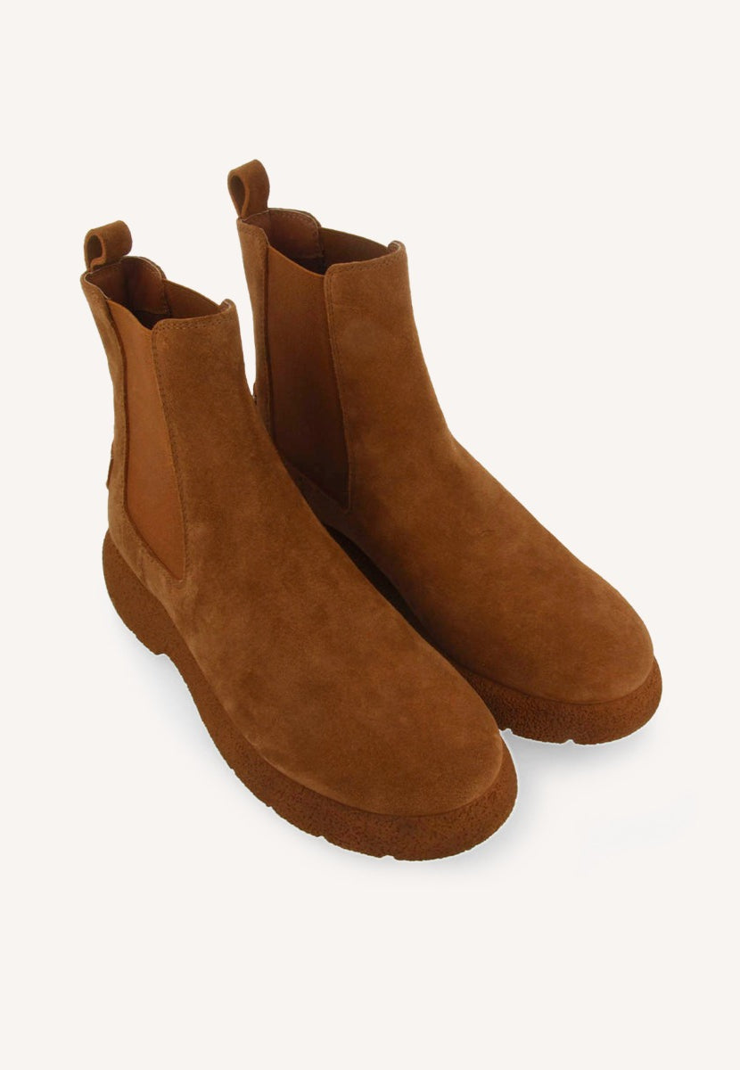 BOTAS CHELSEA EM COURO PRESOV