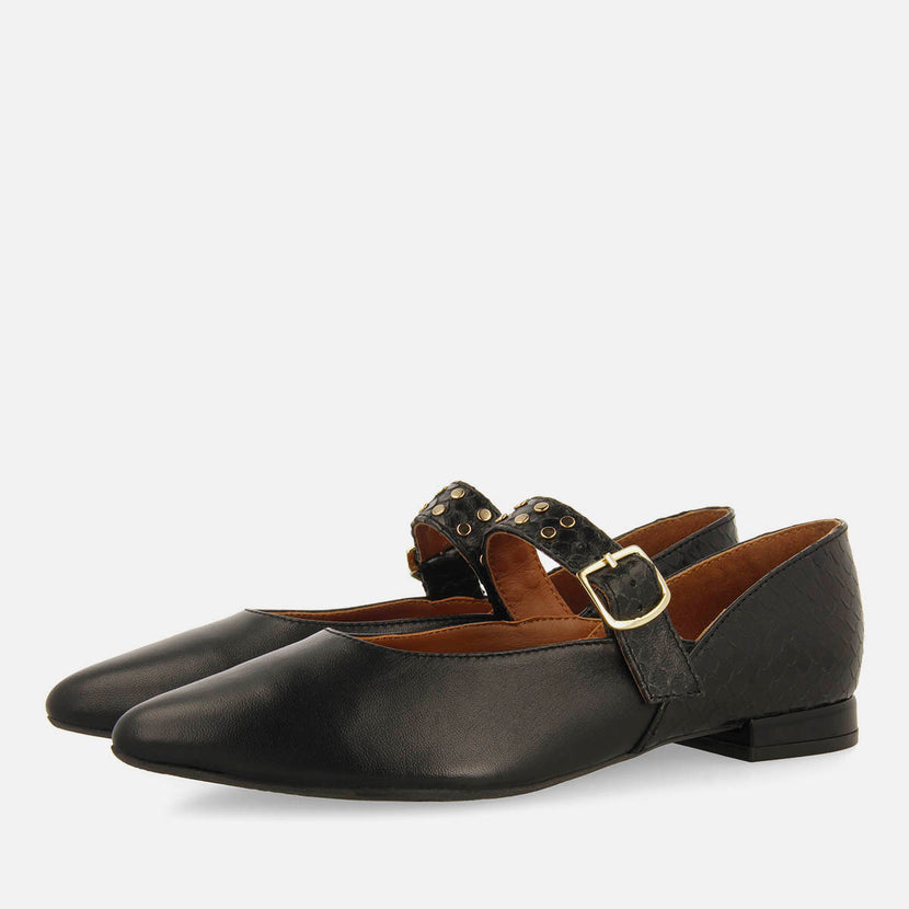 BALLERINE MERCEDITAS IN PELLE CON BORCHIE REERSO