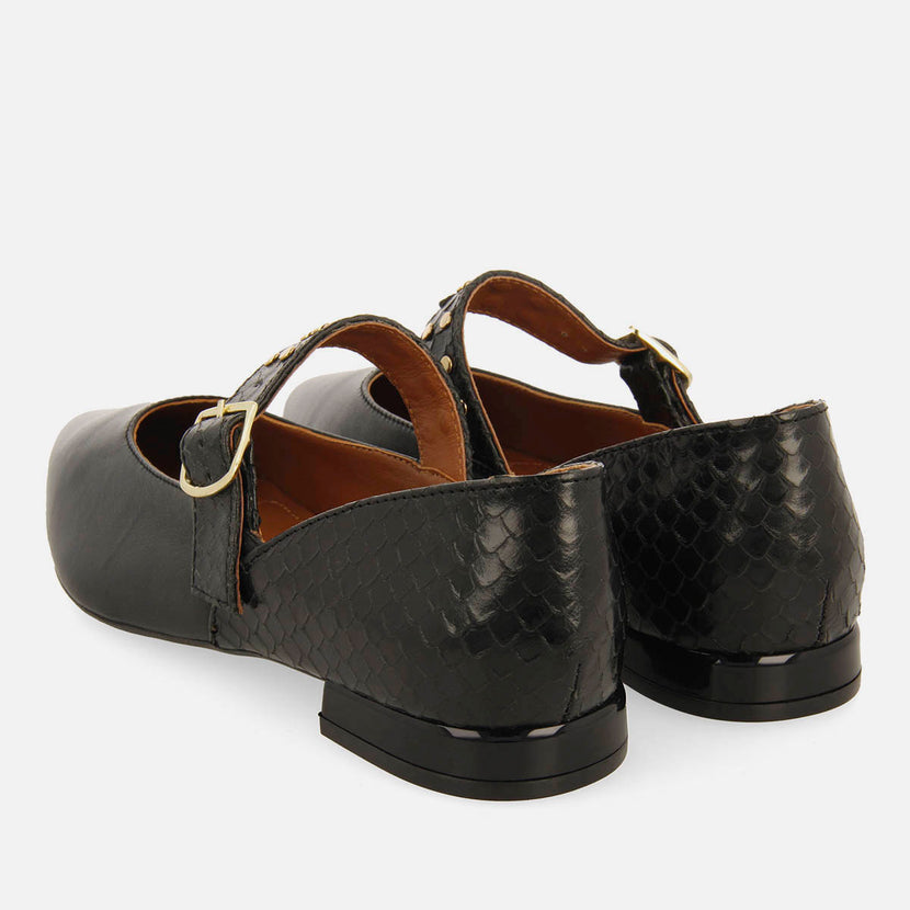 BALLERINE MERCEDITAS IN PELLE CON BORCHIE REERSO