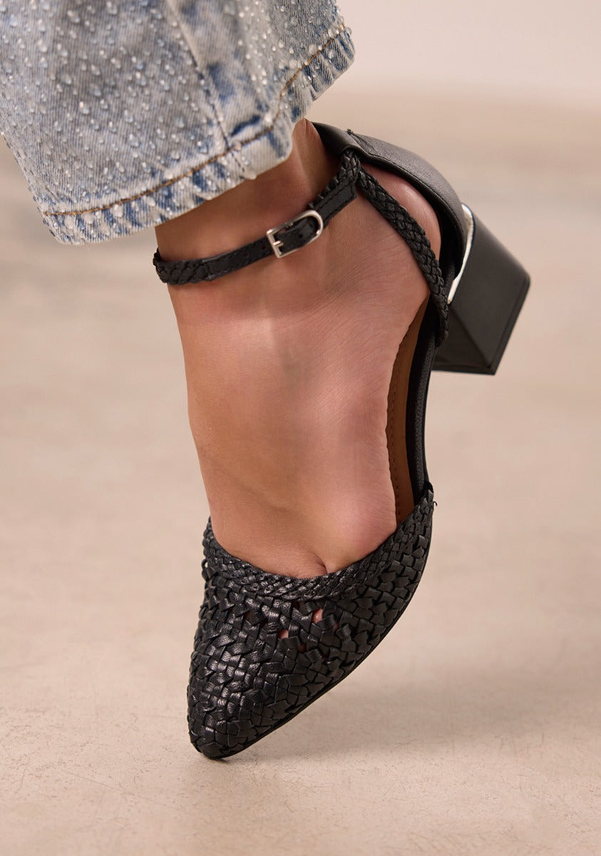 BRAIDED LEATHER PUMPS SARKAD