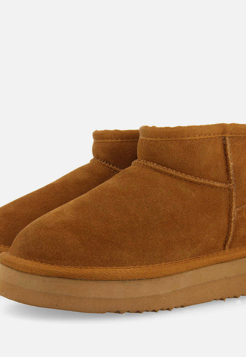 BLONDE AUSTRALIAN BOOTS