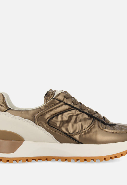 SNEAKERS METALIZADAS NABBE