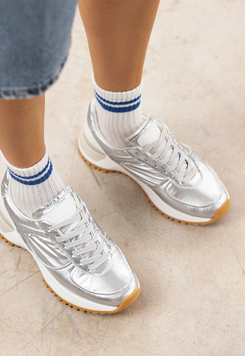 SNEAKERS METALIZADAS NABBE