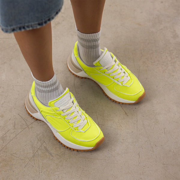 SNEAKERS METALIZADAS TULLY