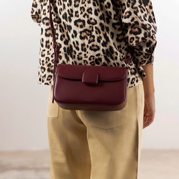 BOLSO BANDOLERA SOLAPA GYAL