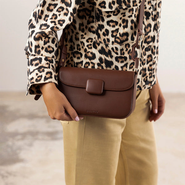 BOLSO BANDOLERA SOLAPA GYAL
