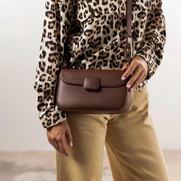 BOLSO BANDOLERA SOLAPA GYAL
