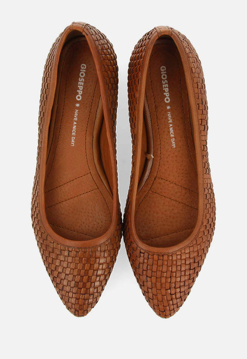 ESCARPINS EN CUIR TRESSÉ KOMADI