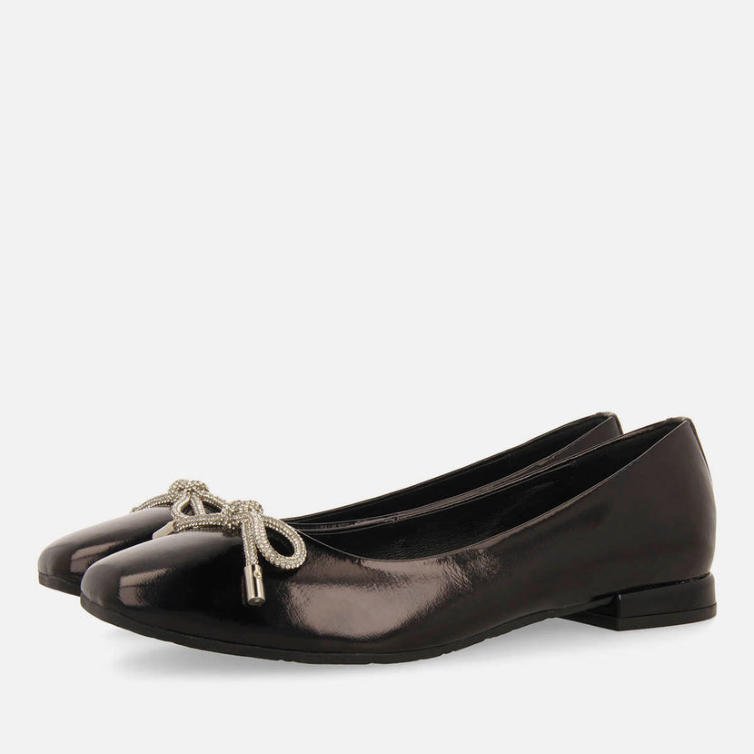 LEATHER BALLET FLATS WITH BOW DETAIL VASVAR