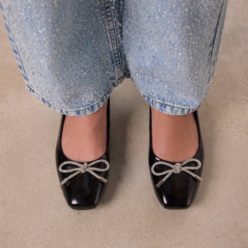 LEATHER BALLET FLATS WITH BOW DETAIL VASVAR