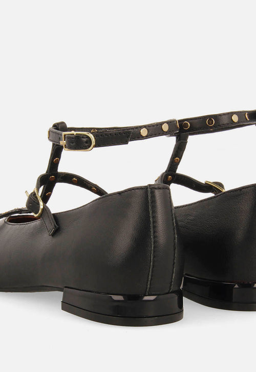 BAILARINAS PIEL CON TACHUELAS KALOCSA