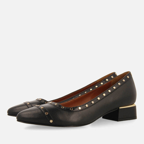 STUDDED LEATHER PUMPS MOSEDE