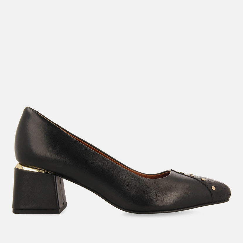 ZAPATOS DE SALÓN TACHUELAS PIEL BRASHER