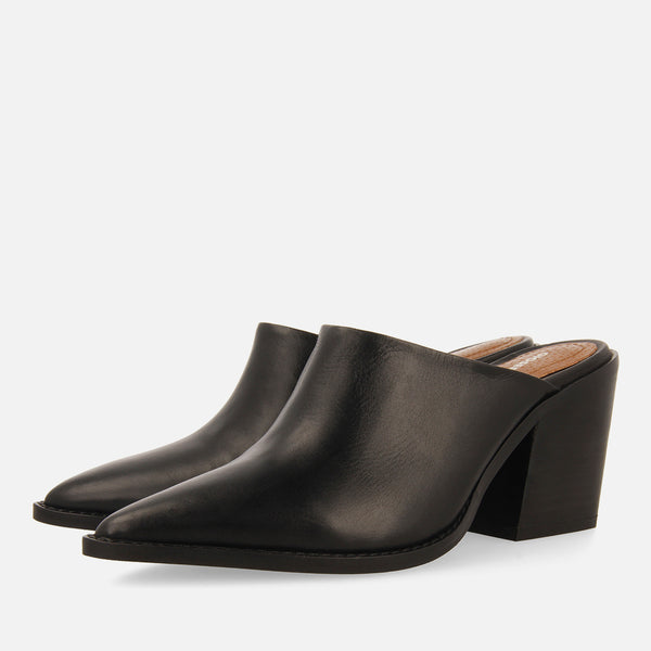 LEATHER HEEL MULES CLOGS BATTONYA