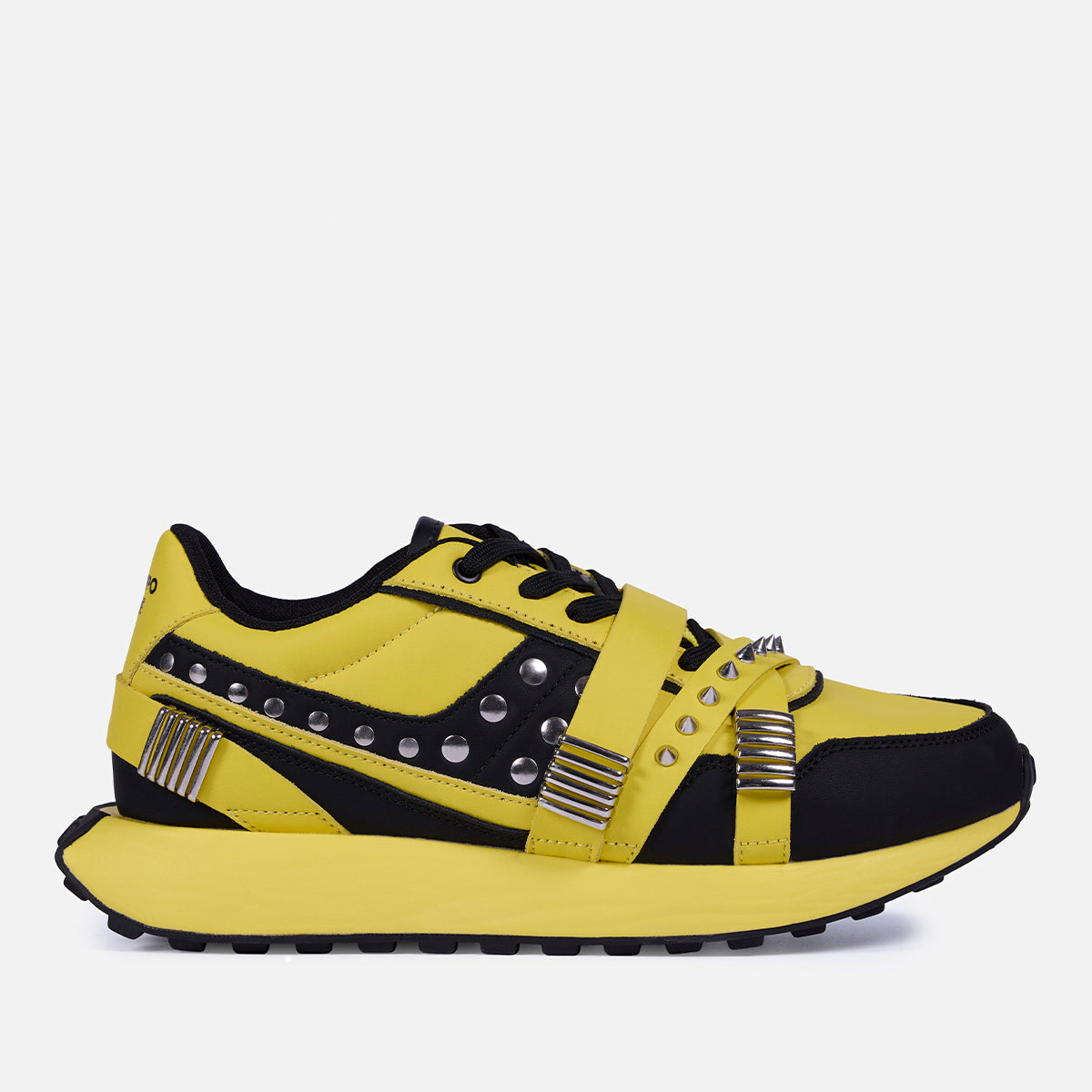 SNEAKERS PIEL TACHAS Y PINCHOS - UMA BY MARÍA ESCOTÉ