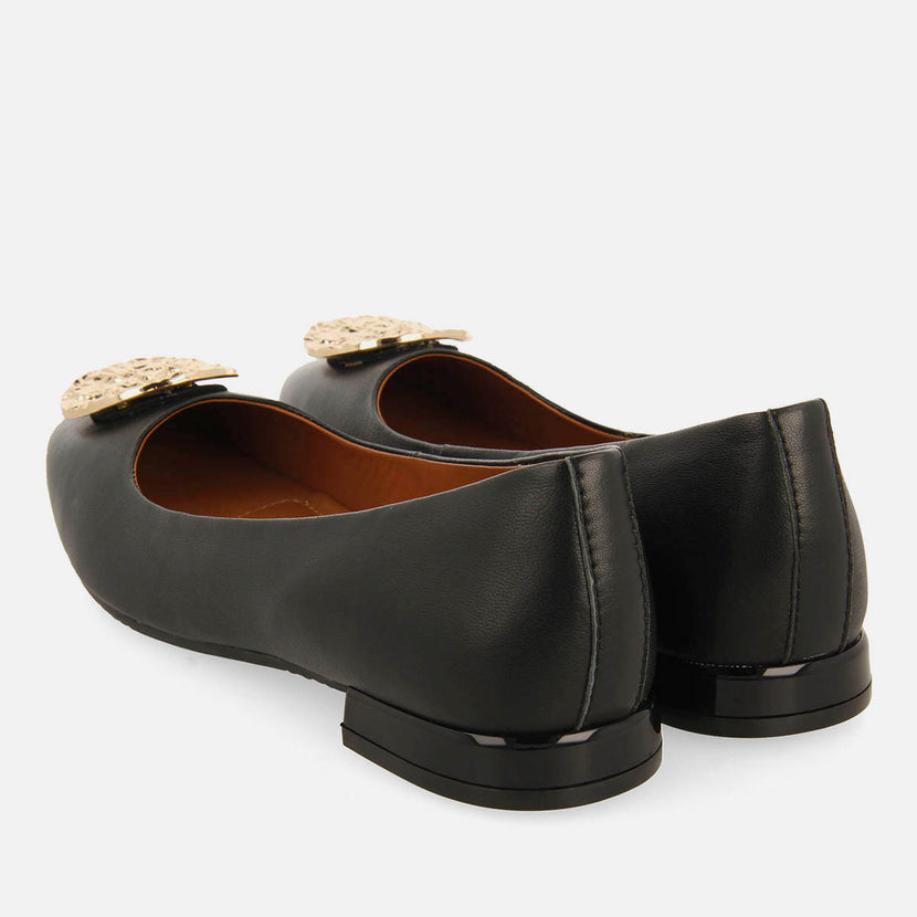 DANCE SHOES MADE OF LEATHER JELSAVA
