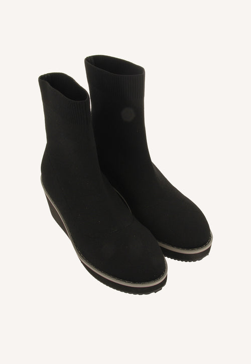 BOTINES TIPO CALCETÍN CUÑA MACHIAS