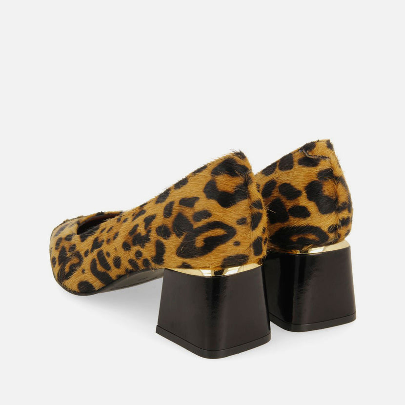 ZAPATOS DE SALÓN TACHUELAS PIEL ESTAMPADO DE LEOPARDO GALEN
