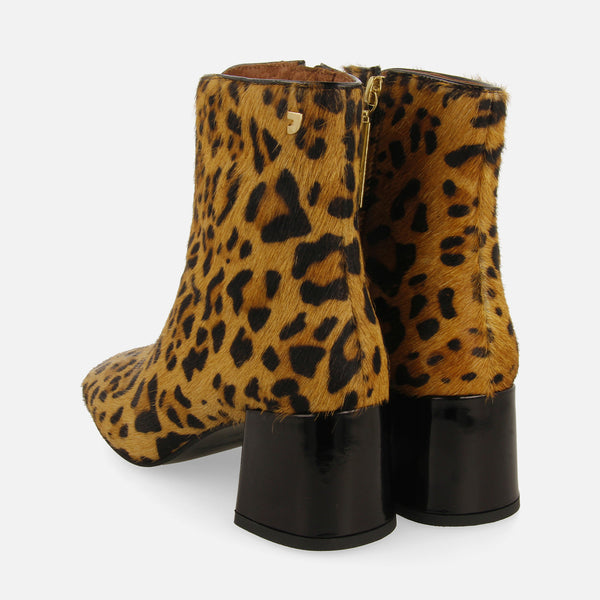 TUXEDO WOMEN'S LEOPARD PRINT ANKLE BOOTS