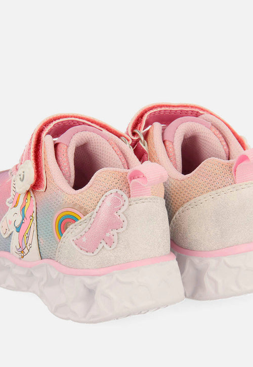 SNEAKERS PARCHES FANTASÍA NICHOLS